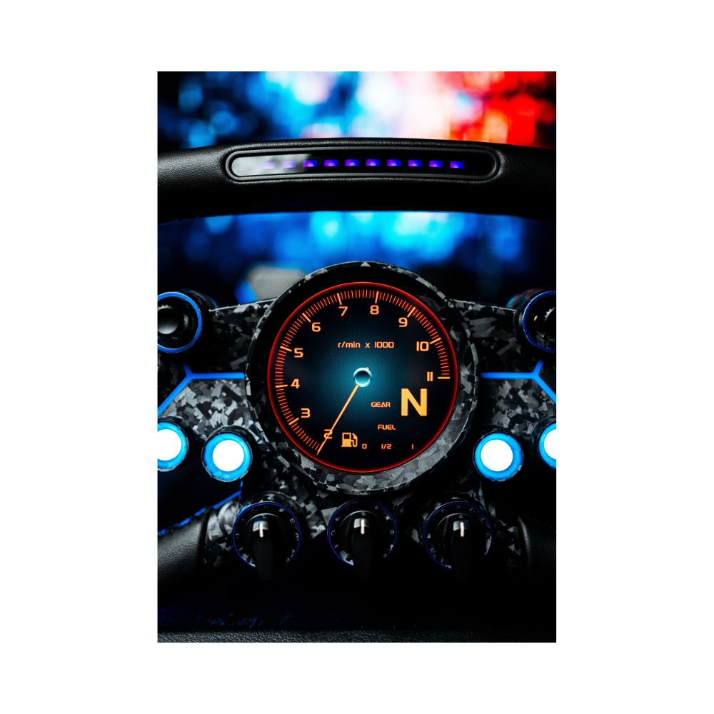 MOZA vision GS wheel RGBs lit up and centre dash with RPM centre